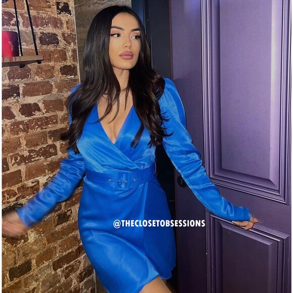 Zara Dresses & Skirts - ZARA BLOGGER FAVE!!! V-Neck Wrap Dress NWT